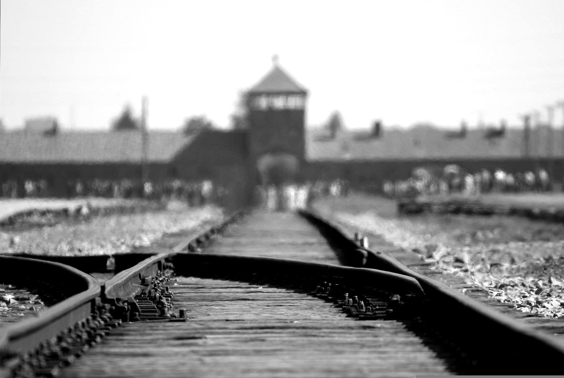 Eingangstor zum Vernichtungslager Auschwitz-Birkenau
